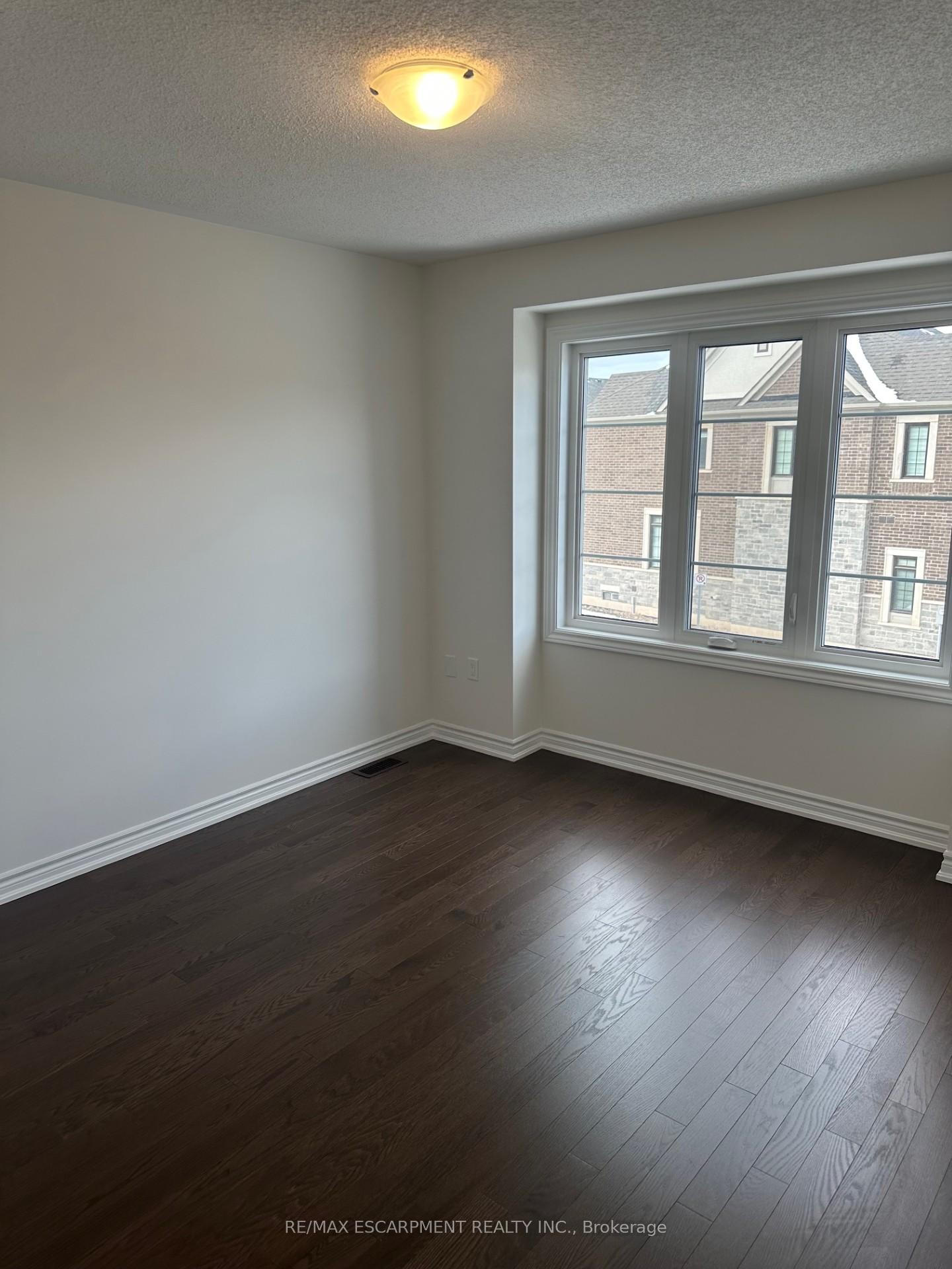Photo 7 of 583 Celandine Terrace, Milton, Walker — HOMEH