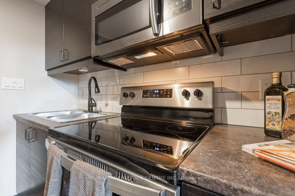 Photo 4 of Unit 2, 676 Rymal Road E, Hamilton, Greeningdon — HOMEH