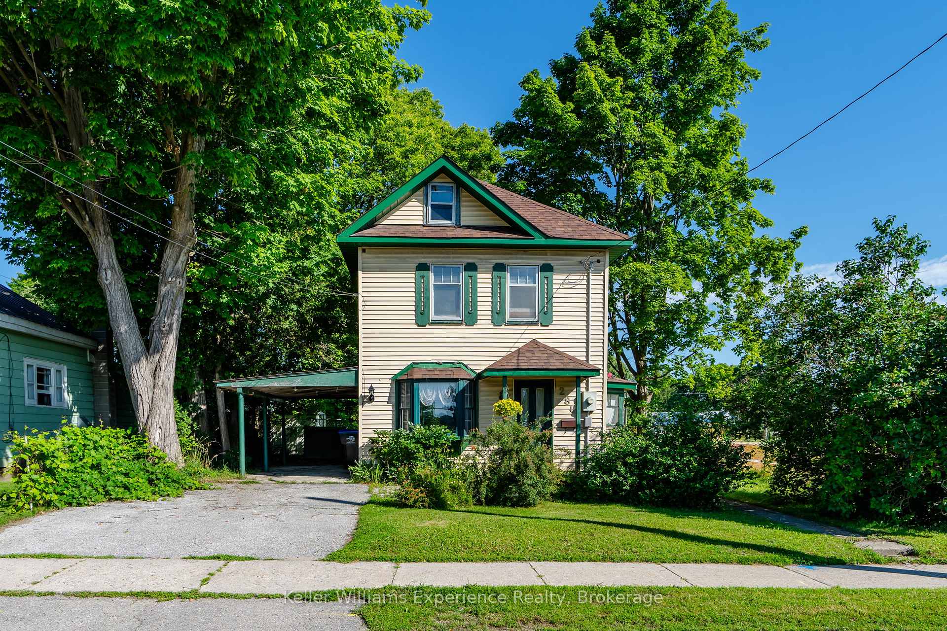 Photo 2 of 280 Hugel Avenue, Midland — HOMEH