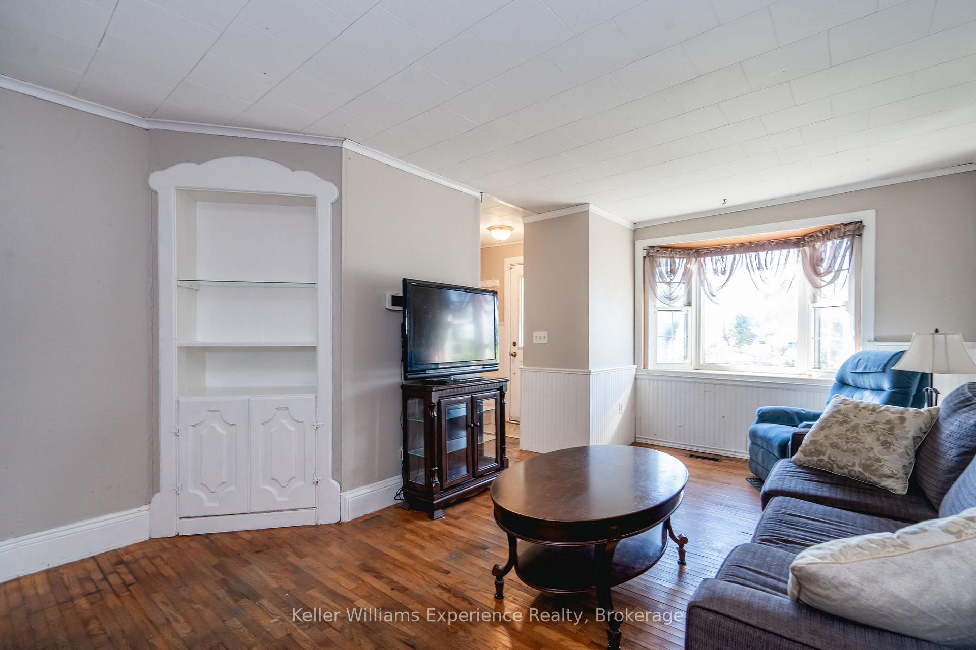 Photo 12 of 280 Hugel Avenue, Midland — HOMEH