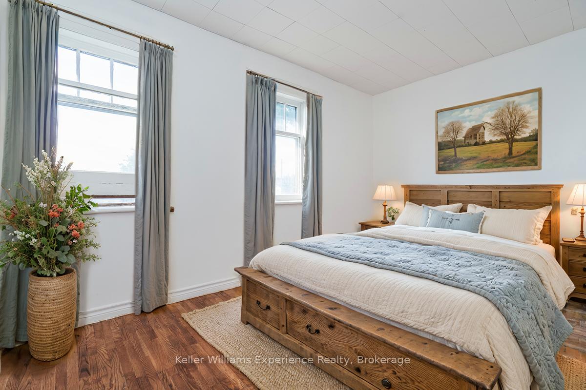Photo 16 of 280 Hugel Avenue, Midland — HOMEH