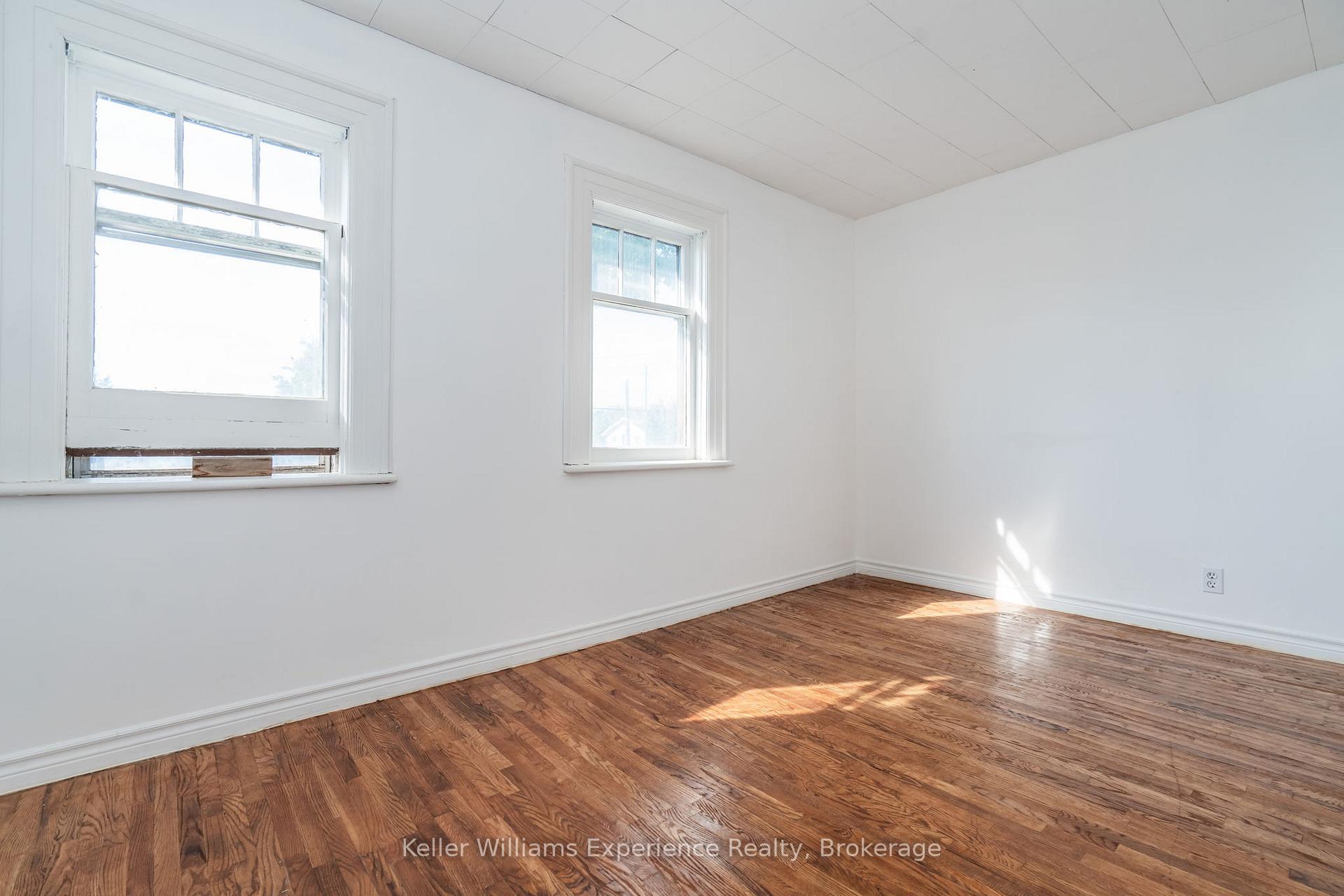 Photo 17 of 280 Hugel Avenue, Midland — HOMEH