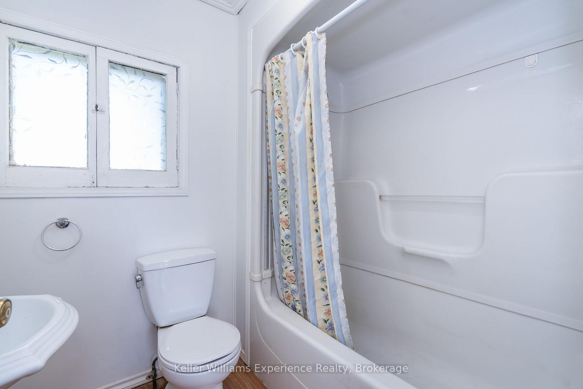 Photo 24 of 280 Hugel Avenue, Midland — HOMEH