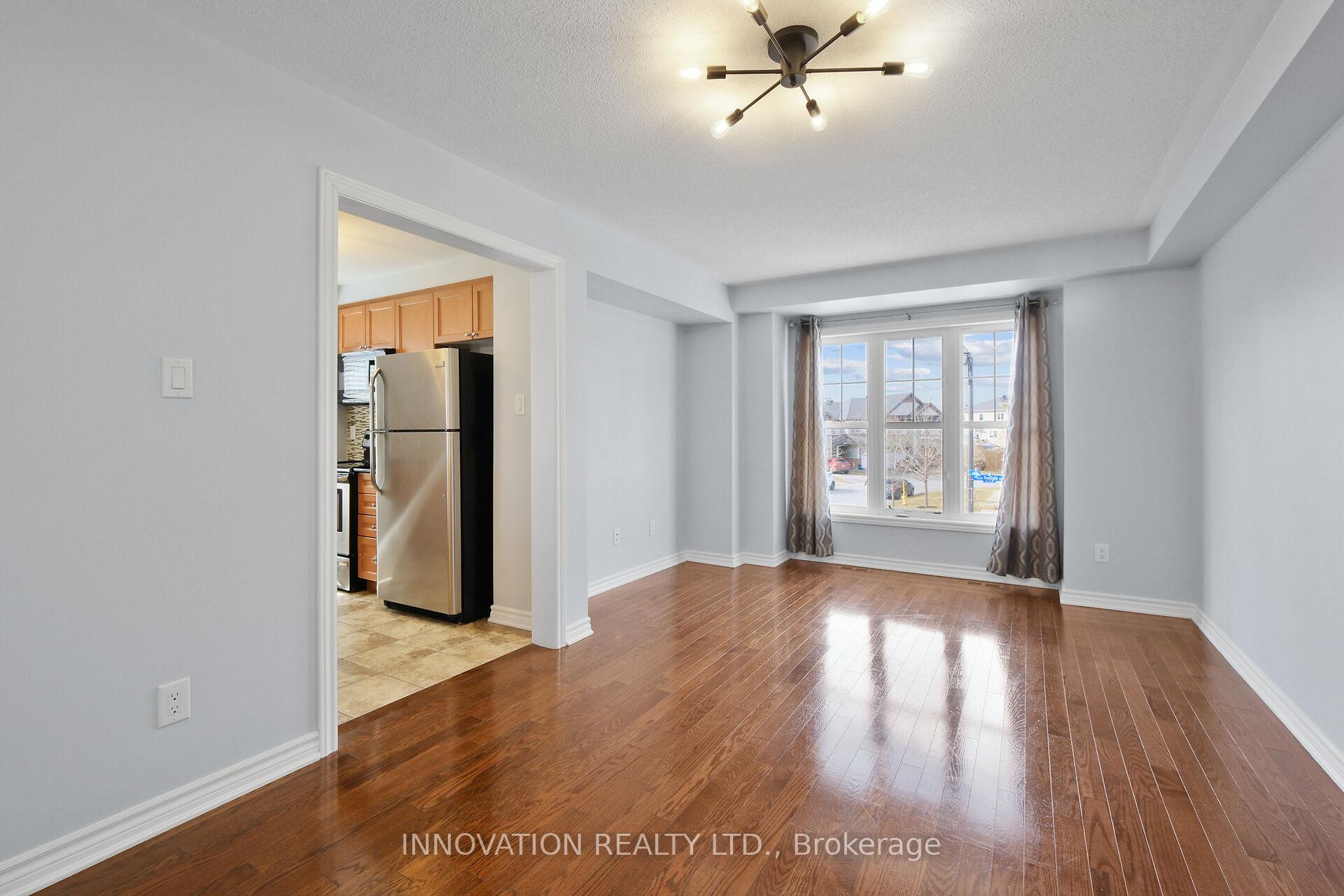 Photo 7 of 613 Foxlight Circle, Ottawa, Kanata - Emerald Meadows/Trailwest — HOMEH