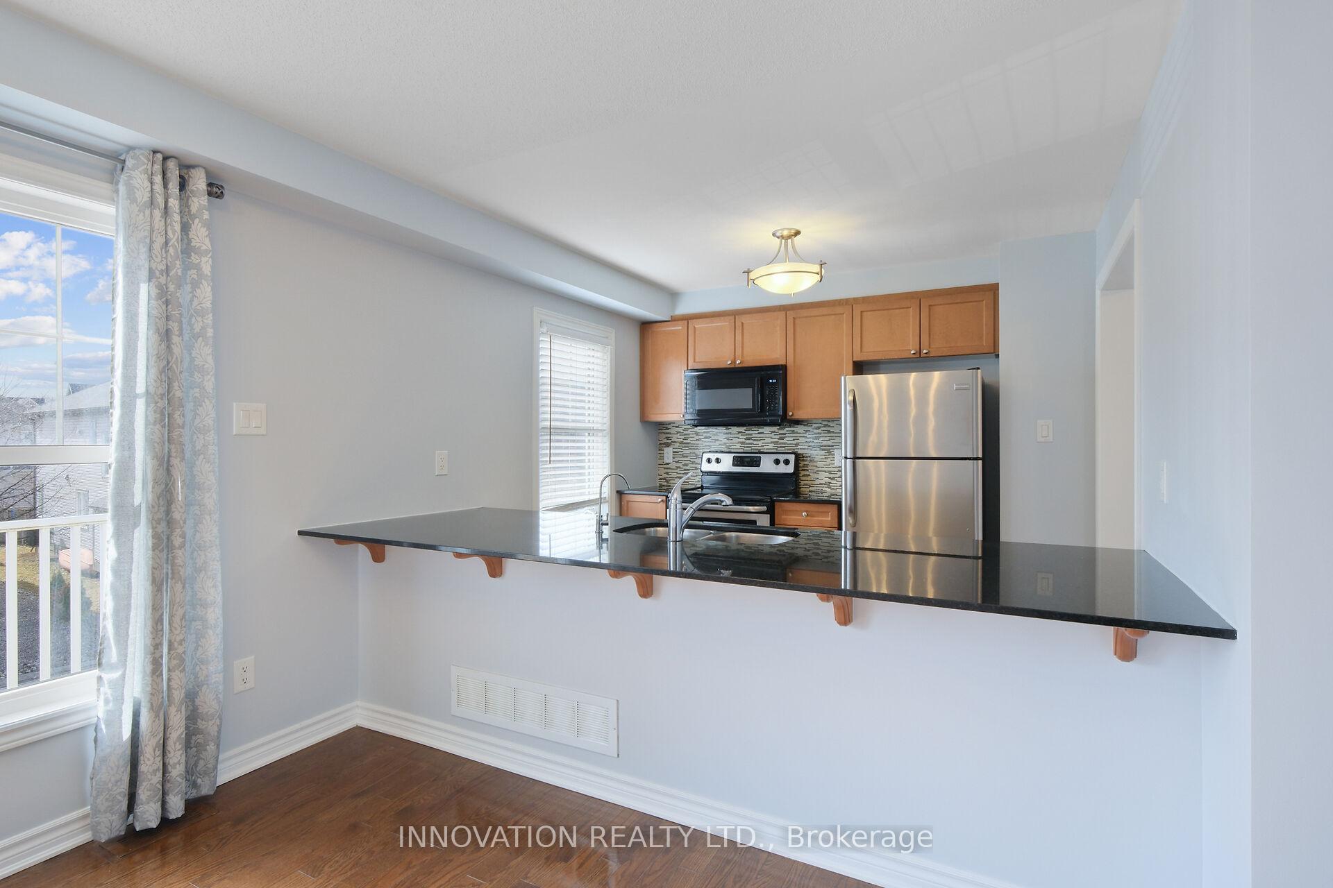 Photo 11 of 613 Foxlight Circle, Ottawa, Kanata - Emerald Meadows/Trailwest — HOMEH