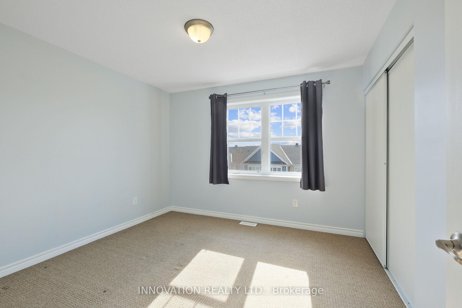 Photo 12 of 613 Foxlight Circle, Ottawa, Kanata - Emerald Meadows/Trailwest — HOMEH