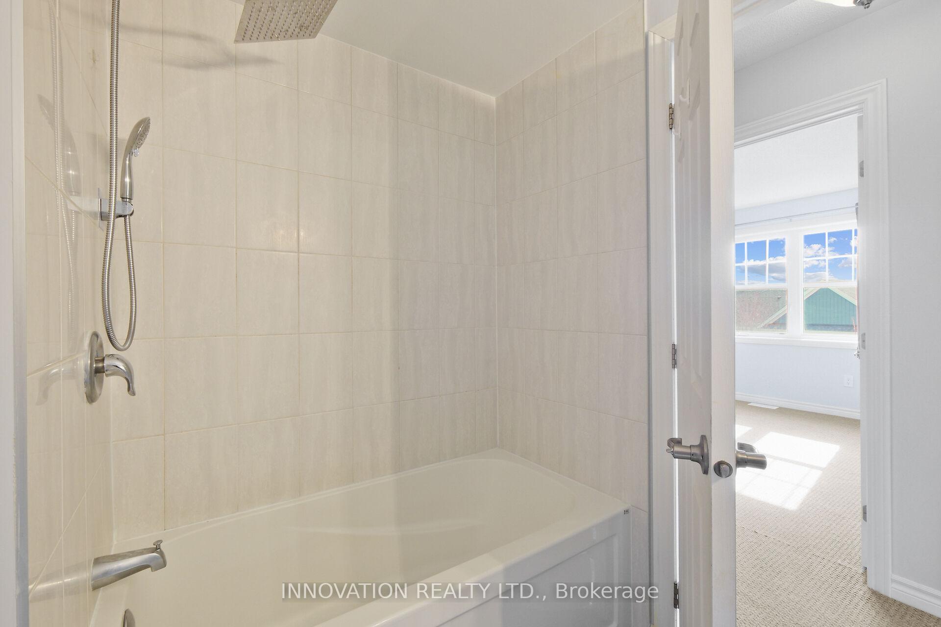 Photo 14 of 613 Foxlight Circle, Ottawa, Kanata - Emerald Meadows/Trailwest — HOMEH
