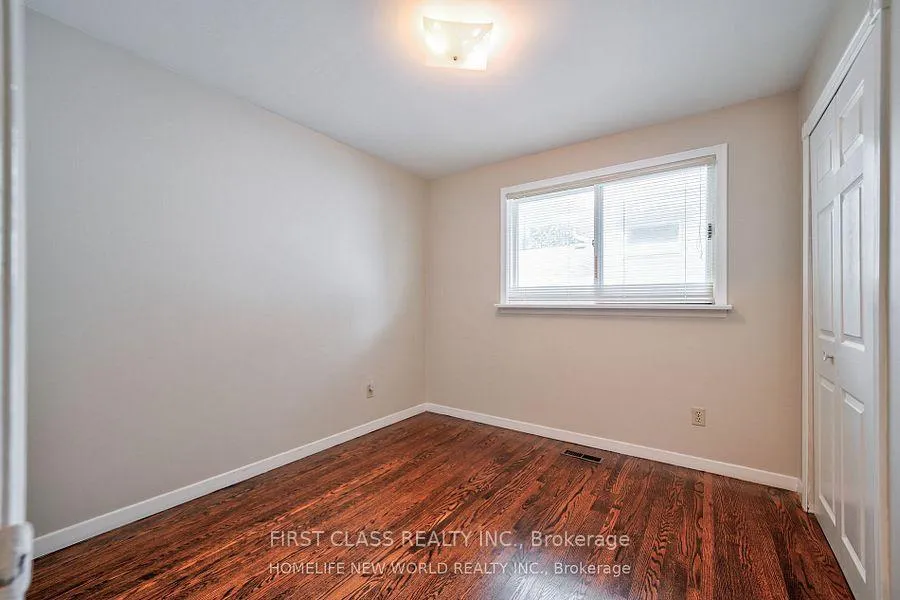 Photo 5 of 24 Markhaven Road, Markham, Unionville — HOMEH