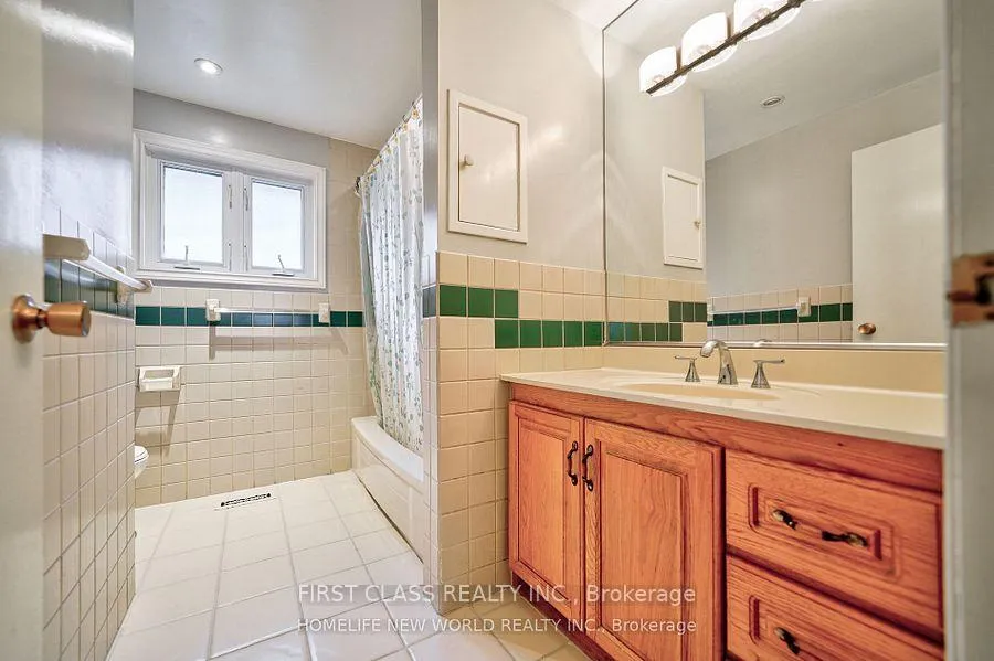 Photo 7 of 24 Markhaven Road, Markham, Unionville — HOMEH