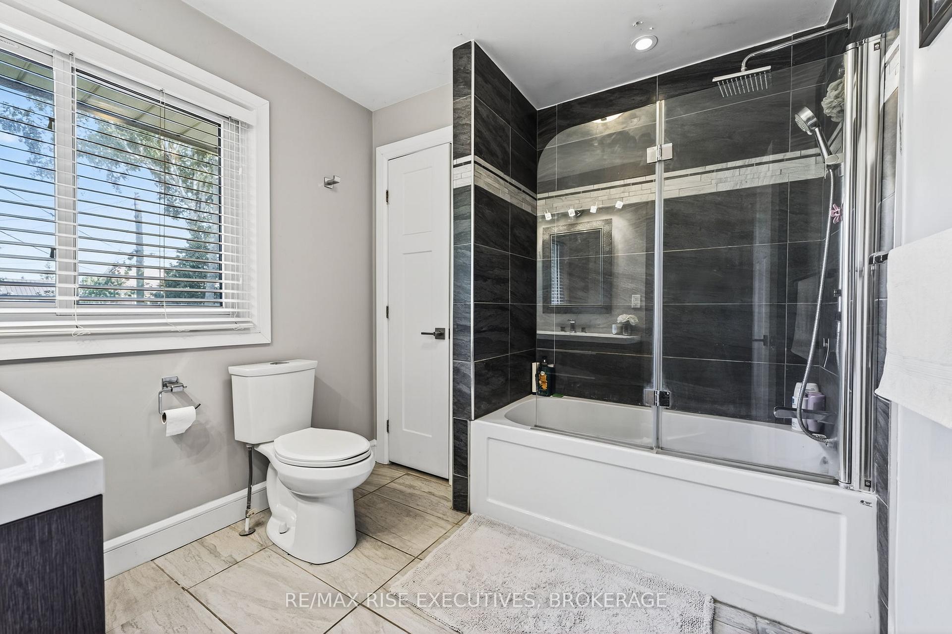 Photo 16 of 309 Arrowhead Place, Kingston, West of Sir John A. Blvd — HOMEH