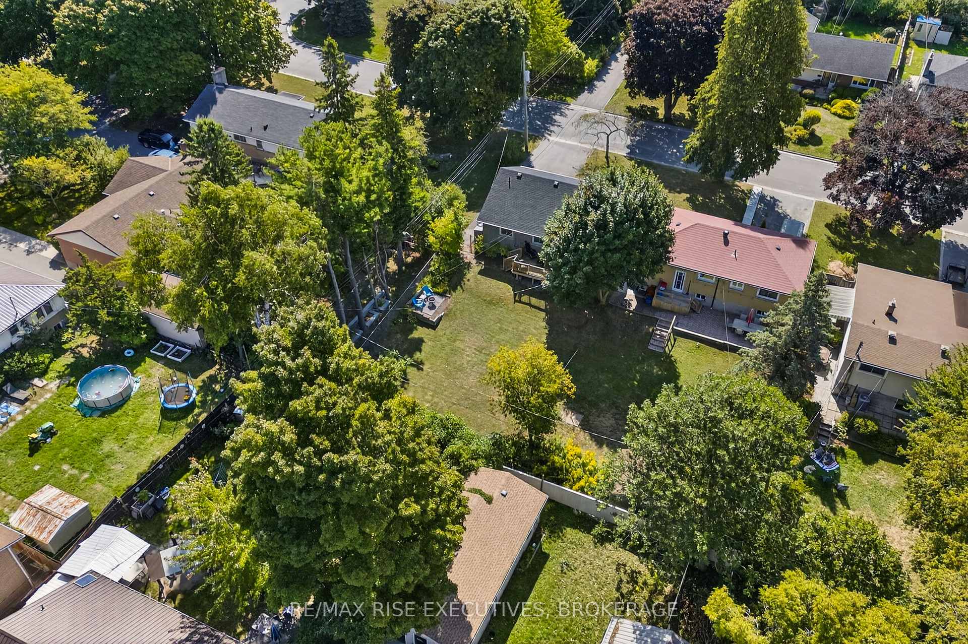 Photo 33 of 309 Arrowhead Place, Kingston, West of Sir John A. Blvd — HOMEH