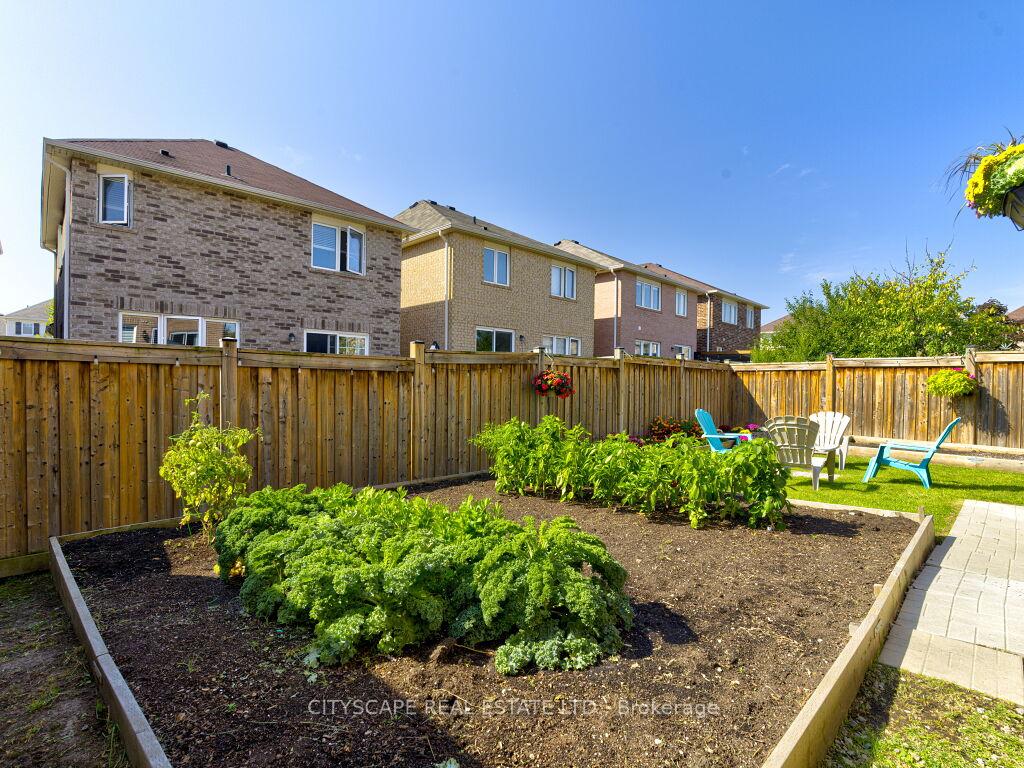 Photo 40 of 265 Mortimer Crescent, Milton, Harrison — HOMEH