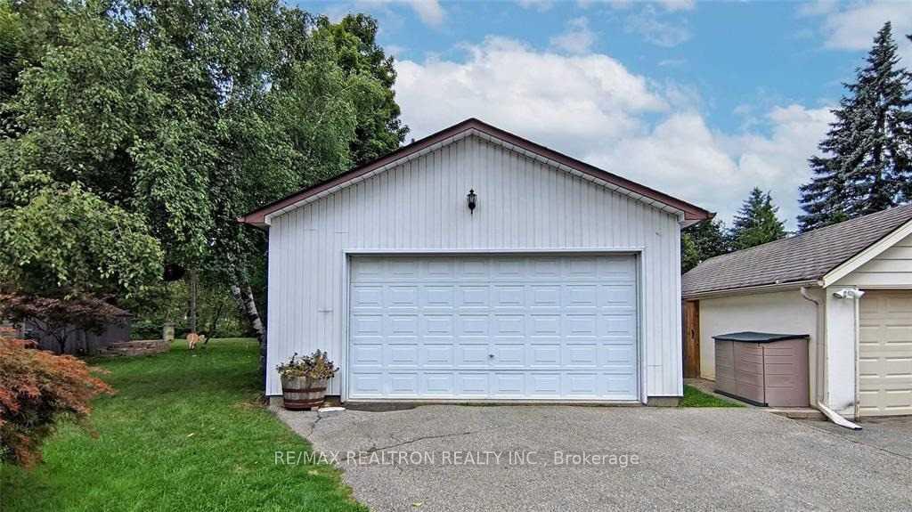 Photo 4 of 6 Winlaw Place, Markham, Old Markham Village — HOMEH