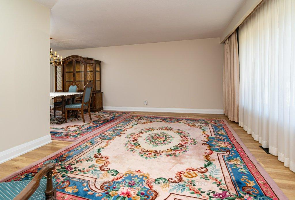 Photo 3 of 15 Stornoway Crescent, Markham, Royal Orchard — HOMEH