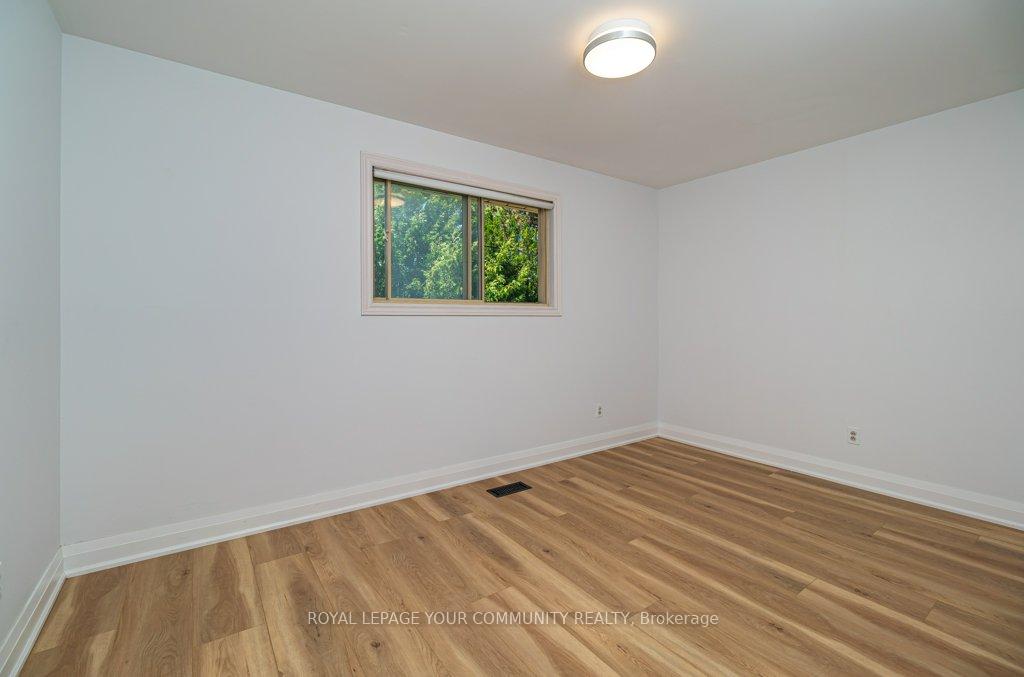 Photo 10 of 15 Stornoway Crescent, Markham, Royal Orchard — HOMEH