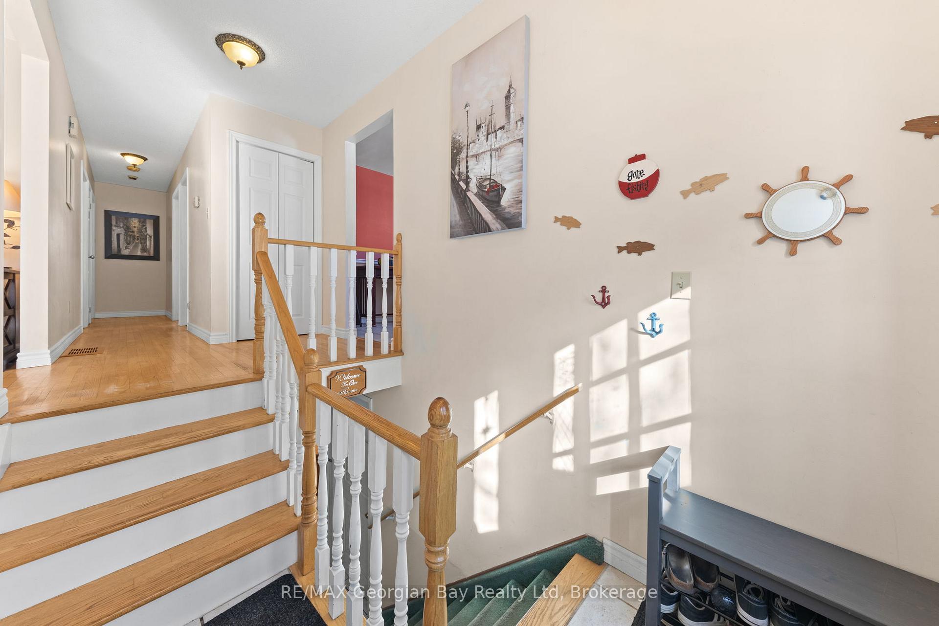 Photo 3 of 758 Ontario Street, Midland — HOMEH