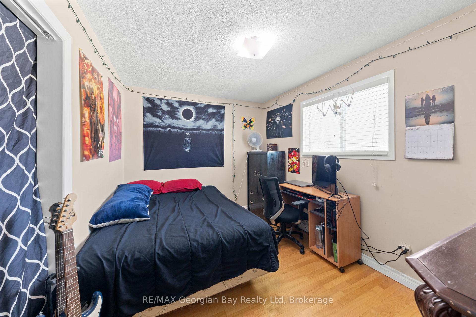 Photo 20 of 758 Ontario Street, Midland — HOMEH