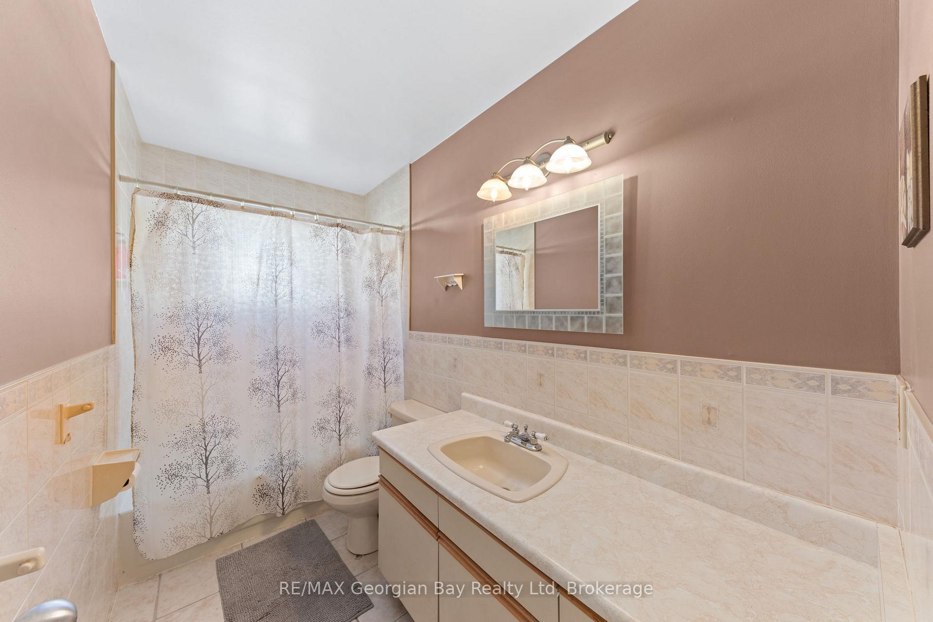 Photo 22 of 758 Ontario Street, Midland — HOMEH