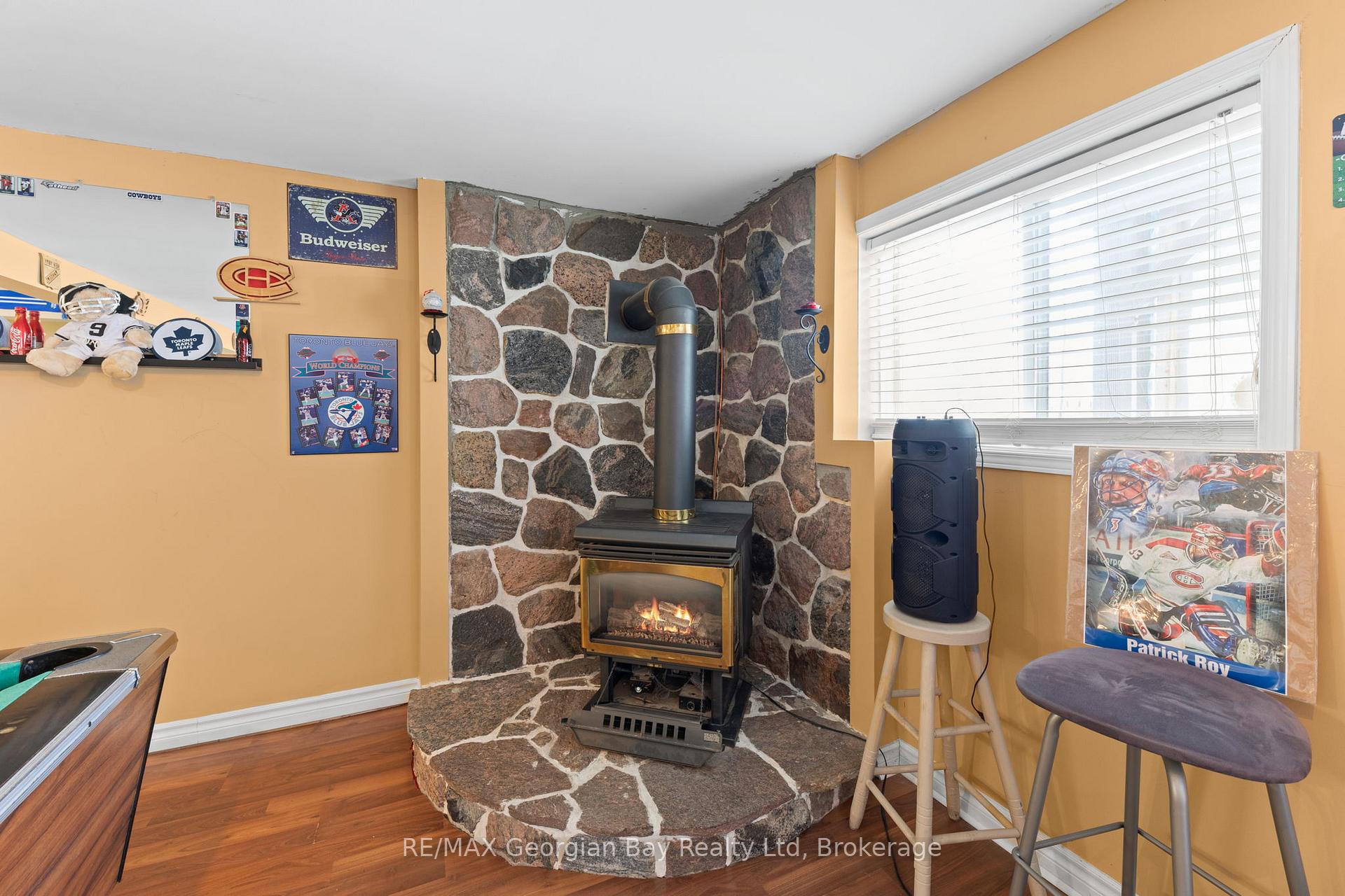 Photo 32 of 758 Ontario Street, Midland — HOMEH