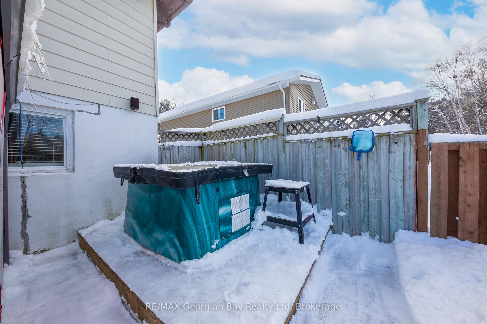 Photo 38 of 758 Ontario Street, Midland — HOMEH