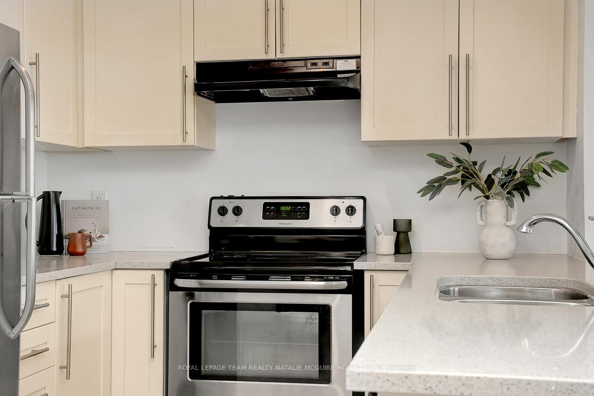 Photo 17 of 418 Coldwater Crescent, Ottawa, Kanata - Emerald Meadows/Trailwest — HOMEH