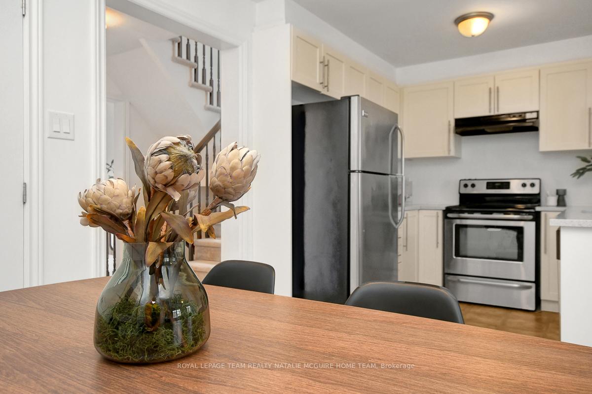 Photo 22 of 418 Coldwater Crescent, Ottawa, Kanata - Emerald Meadows/Trailwest — HOMEH