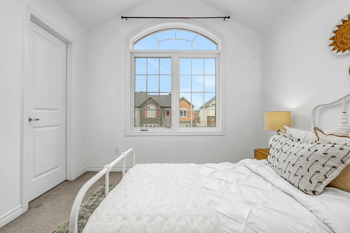 Photo 45 of 418 Coldwater Crescent, Ottawa, Kanata - Emerald Meadows/Trailwest — HOMEH