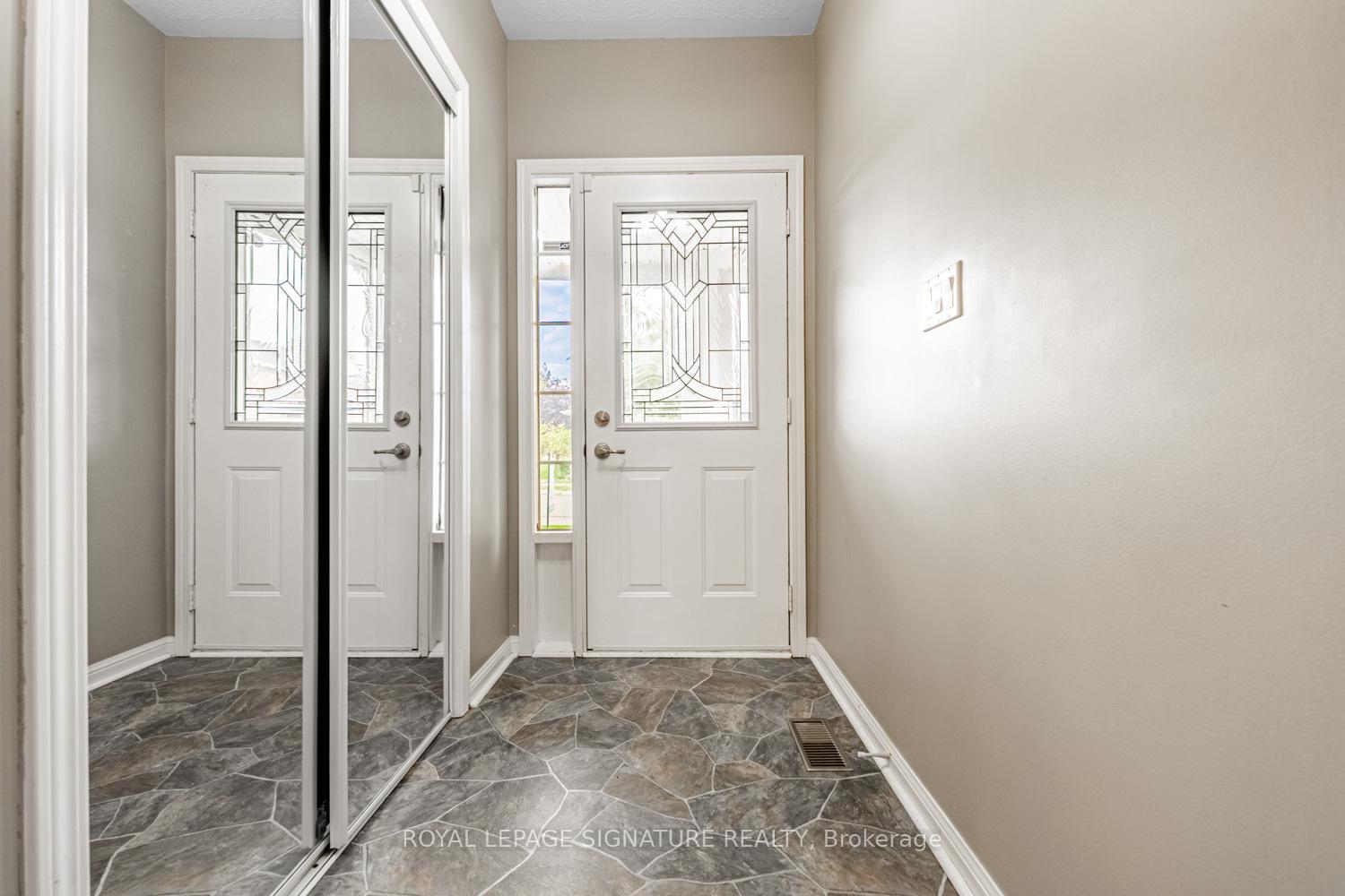 Photo 2 of 402 Baverstock Crescent, Milton, Clarke — HOMEH