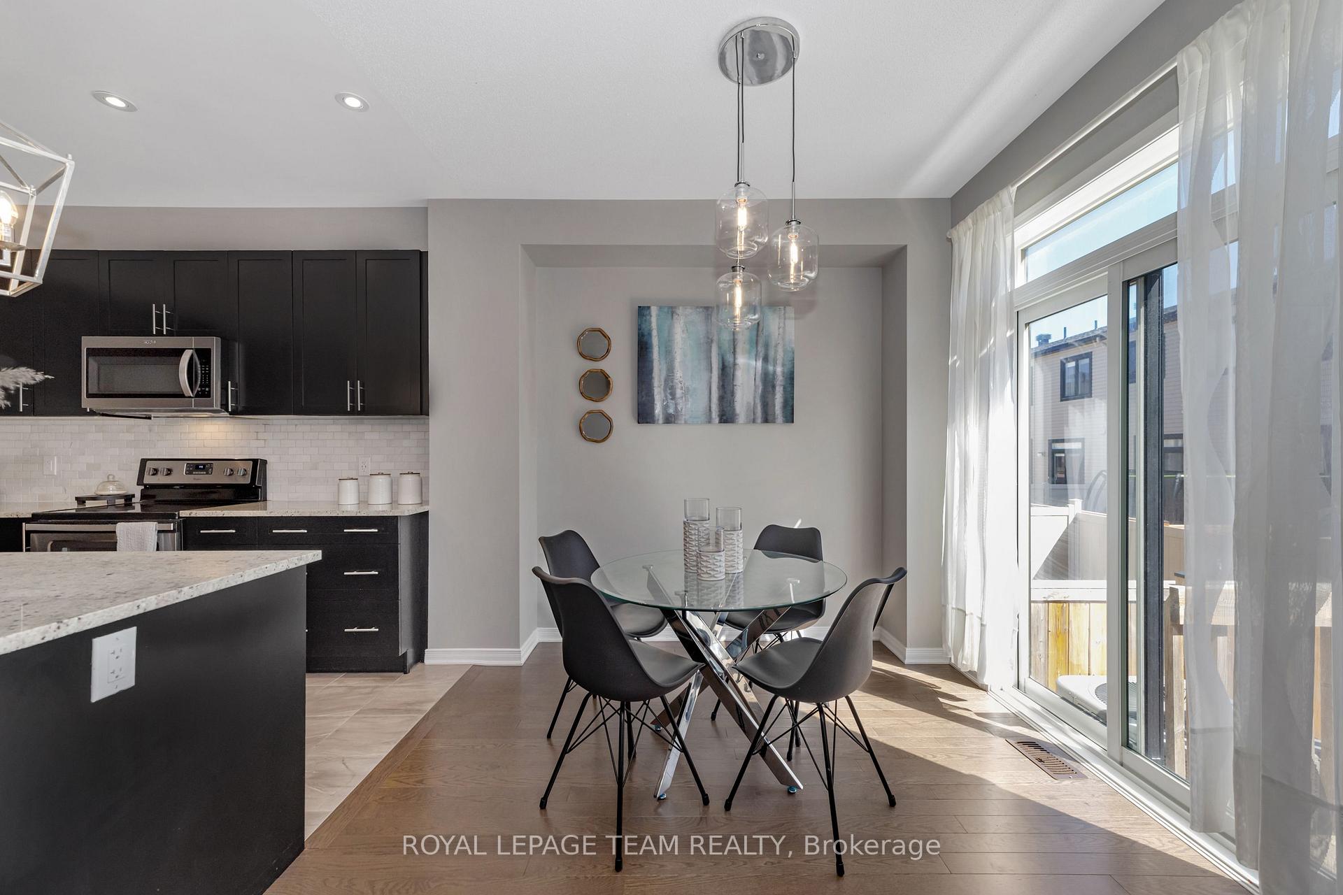 Photo 12 of 838 Element Private, Ottawa, Kanata - Emerald Meadows/Trailwest — HOMEH