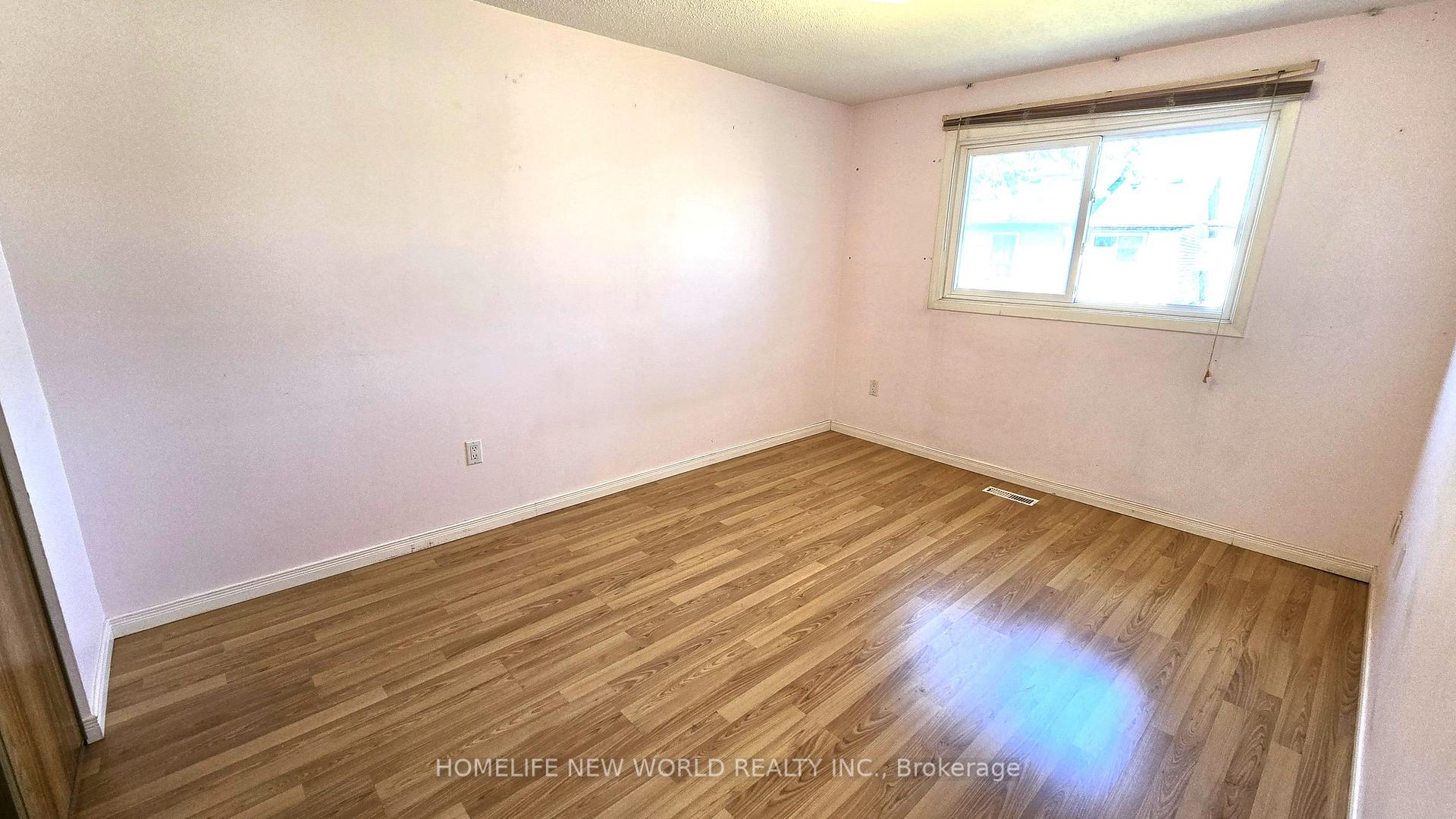 Photo 6 of 72 Pepperell Crescent, Markham, Milliken Mills West — HOMEH