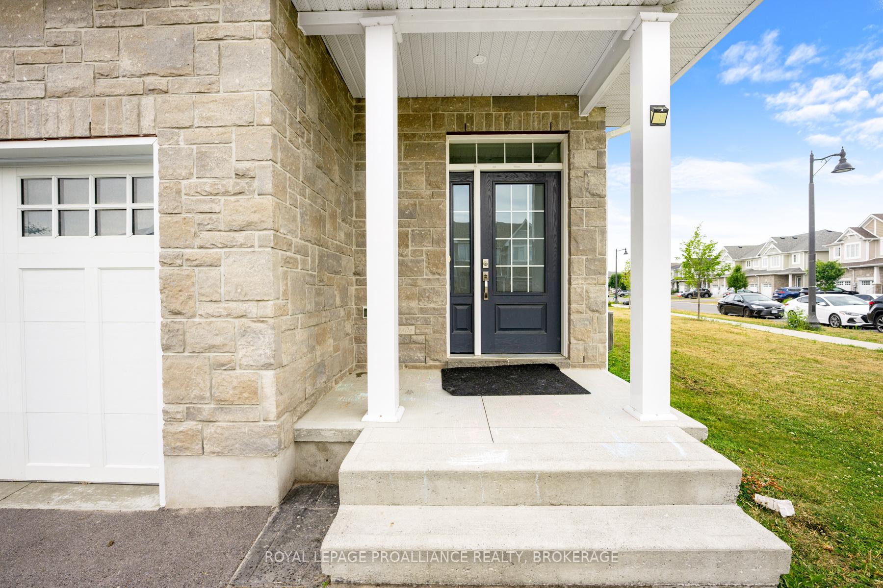 Photo 4 of 1519 Davenport Crescent, Kingston, City Northwest — HOMEH