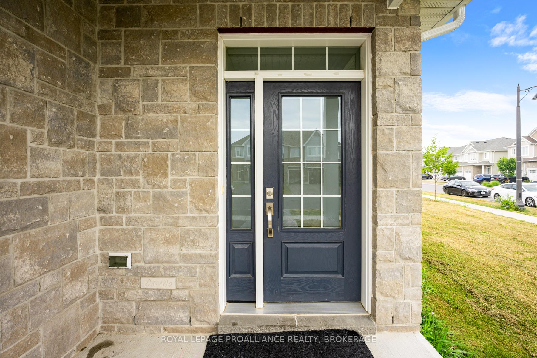 Photo 5 of 1519 Davenport Crescent, Kingston, City Northwest — HOMEH
