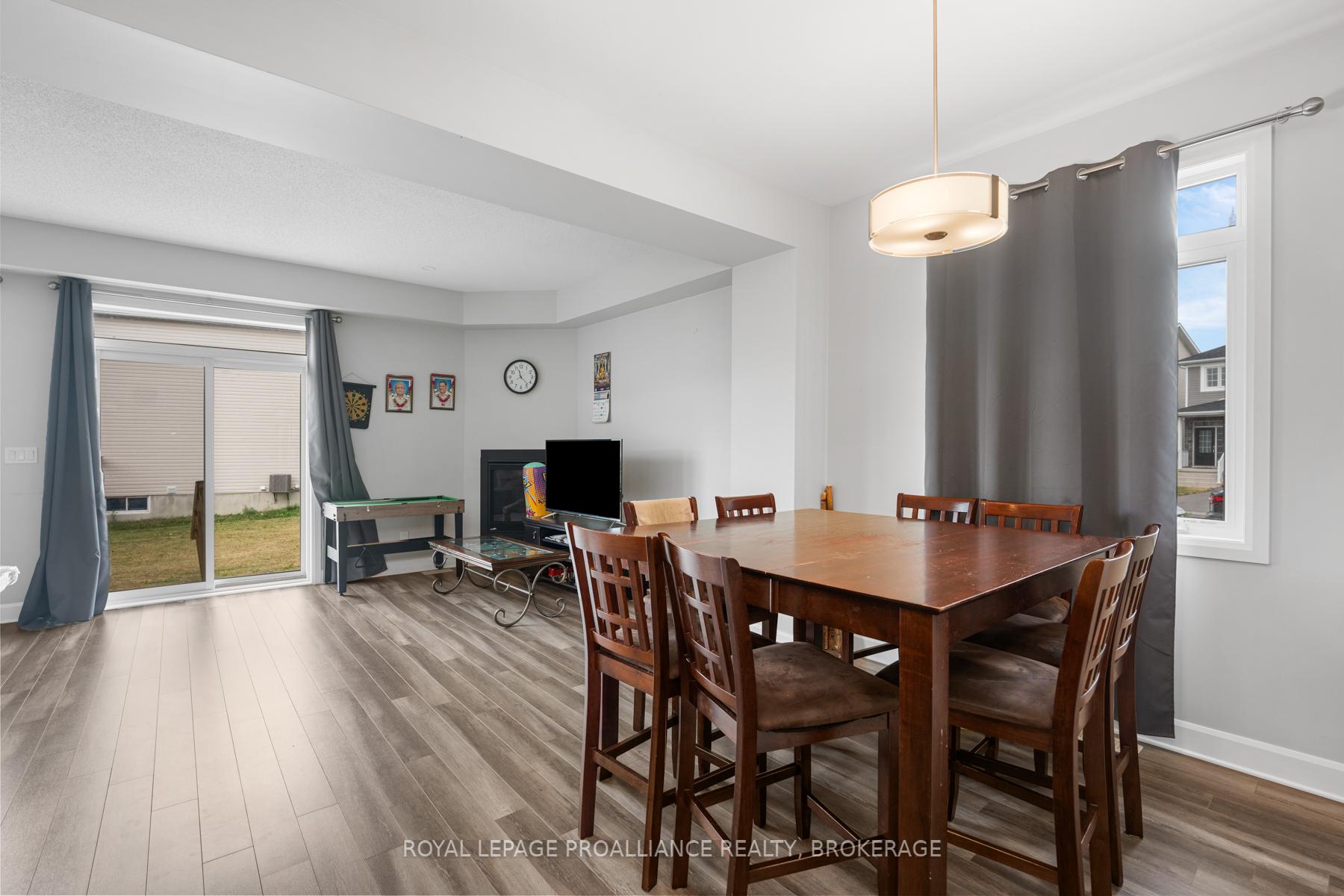 Photo 10 of 1519 Davenport Crescent, Kingston, City Northwest — HOMEH