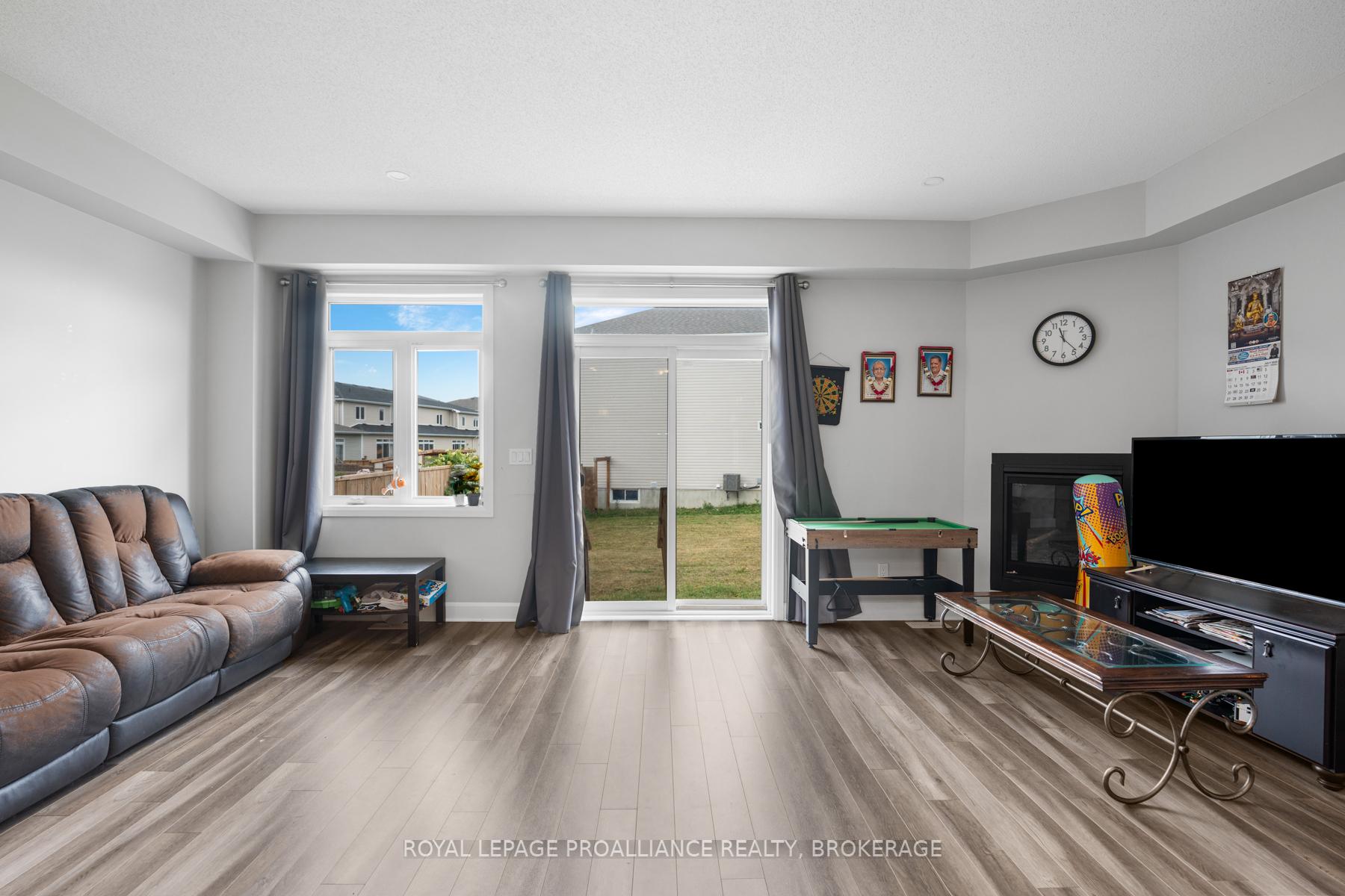 Photo 11 of 1519 Davenport Crescent, Kingston, City Northwest — HOMEH