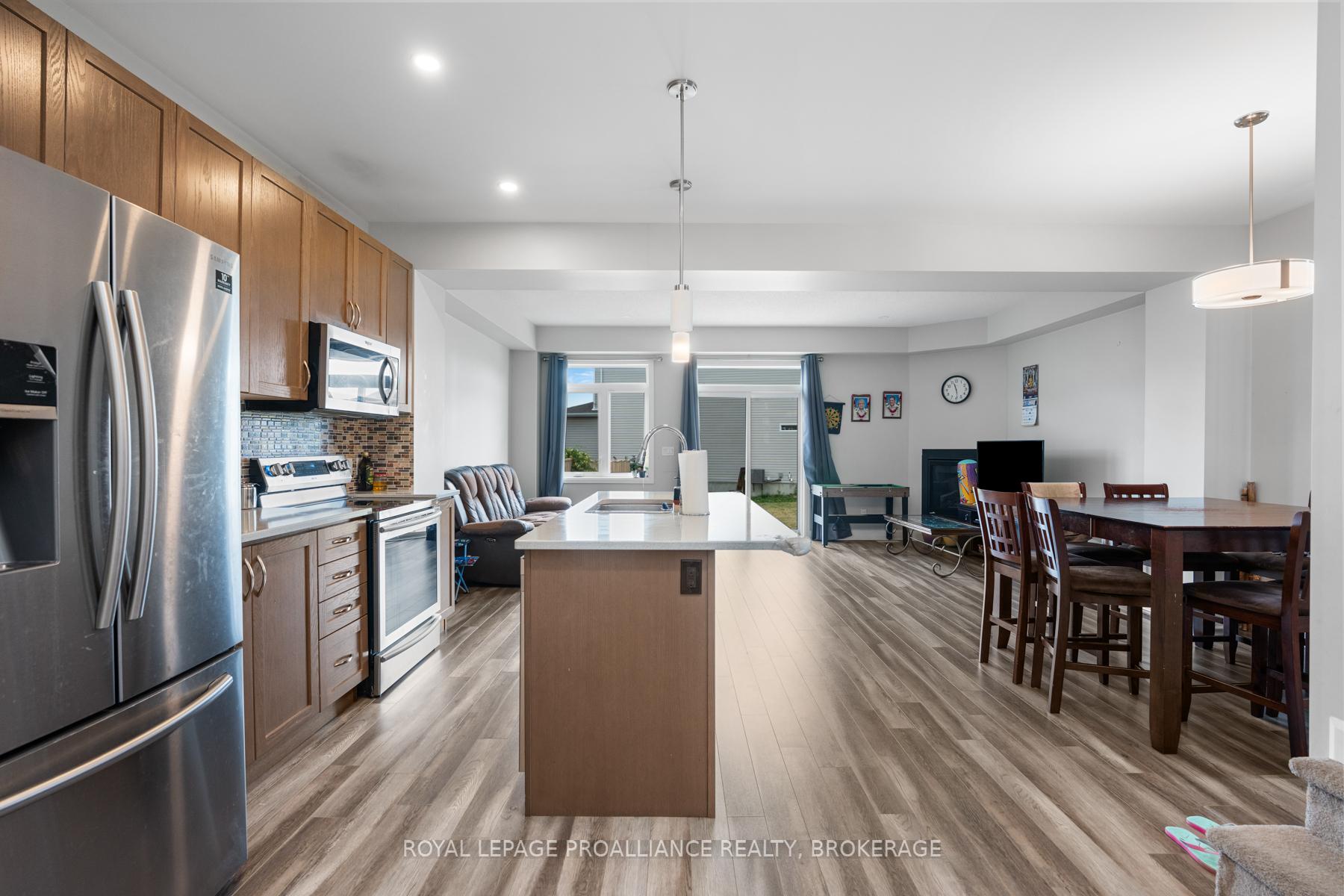 Photo 12 of 1519 Davenport Crescent, Kingston, City Northwest — HOMEH