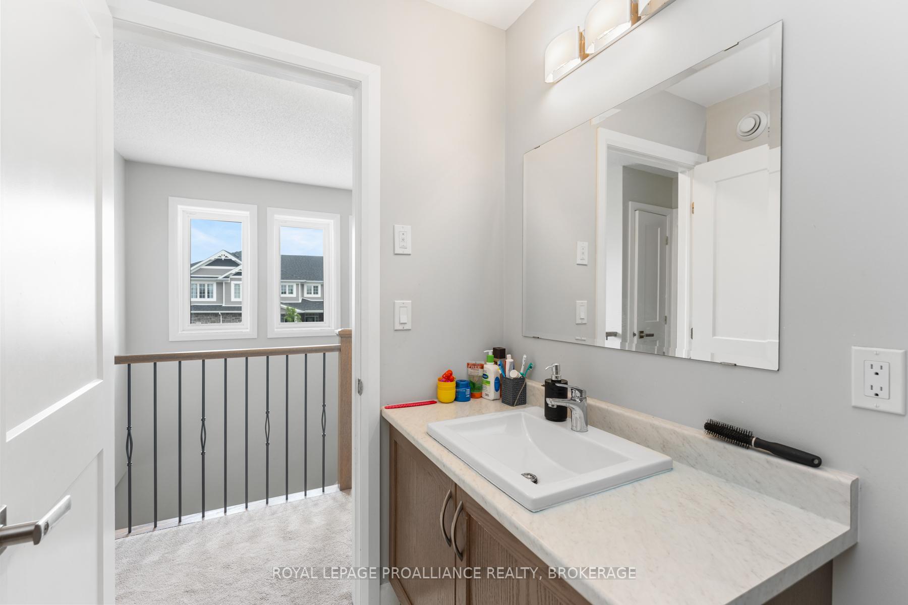 Photo 28 of 1519 Davenport Crescent, Kingston, City Northwest — HOMEH