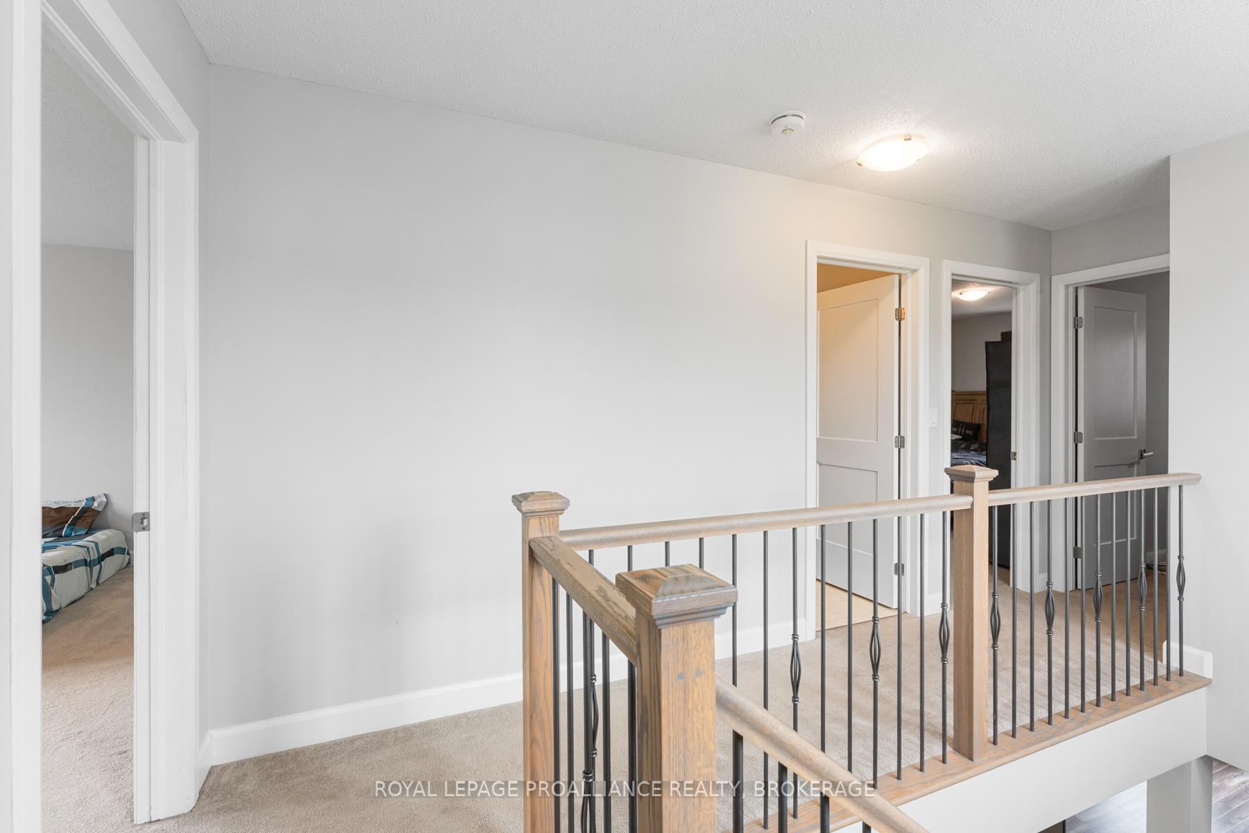Photo 33 of 1519 Davenport Crescent, Kingston, City Northwest — HOMEH
