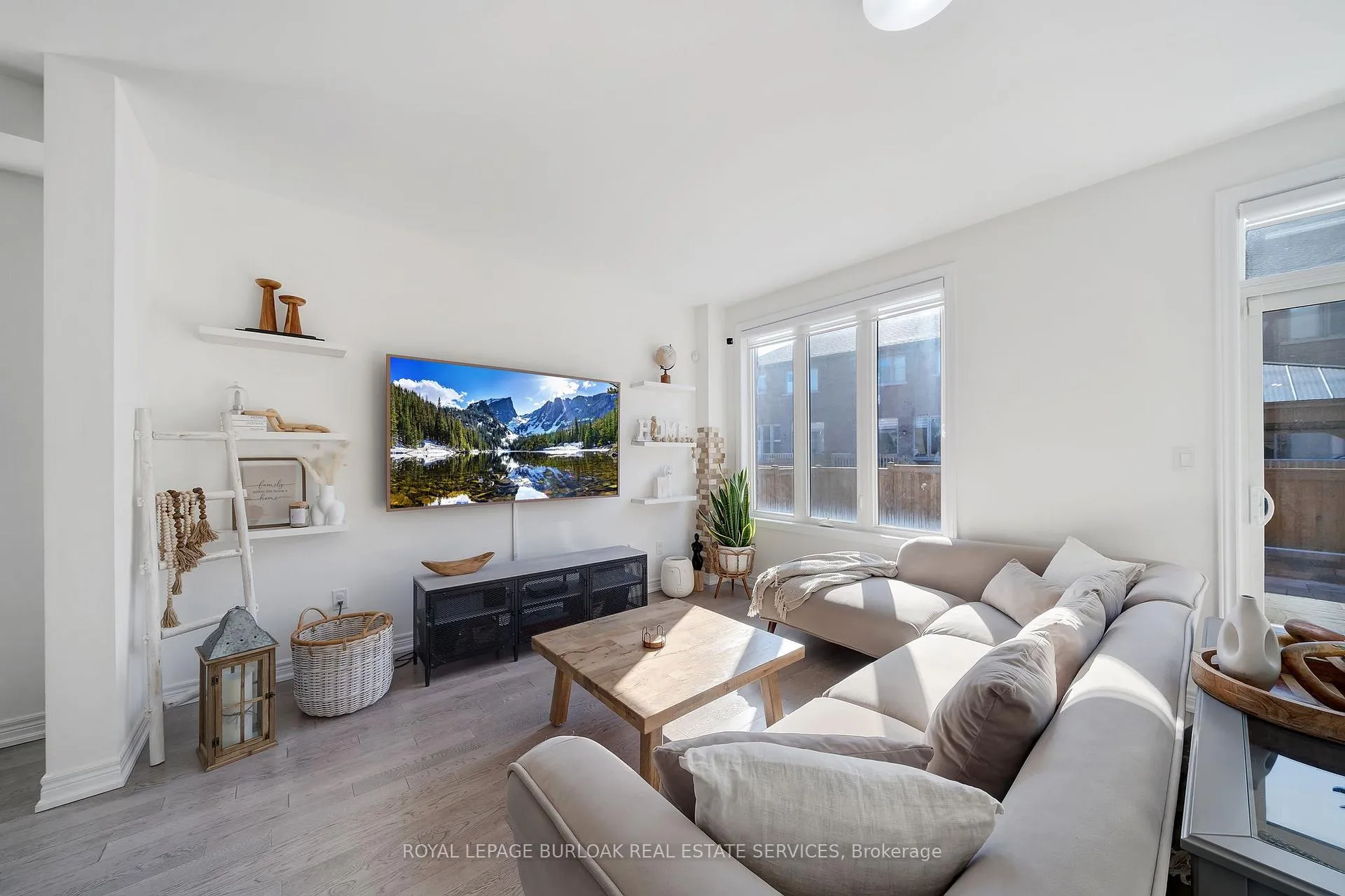 Photo 9 of 1264 Chee Chee Landing, Milton, Ford — HOMEH
