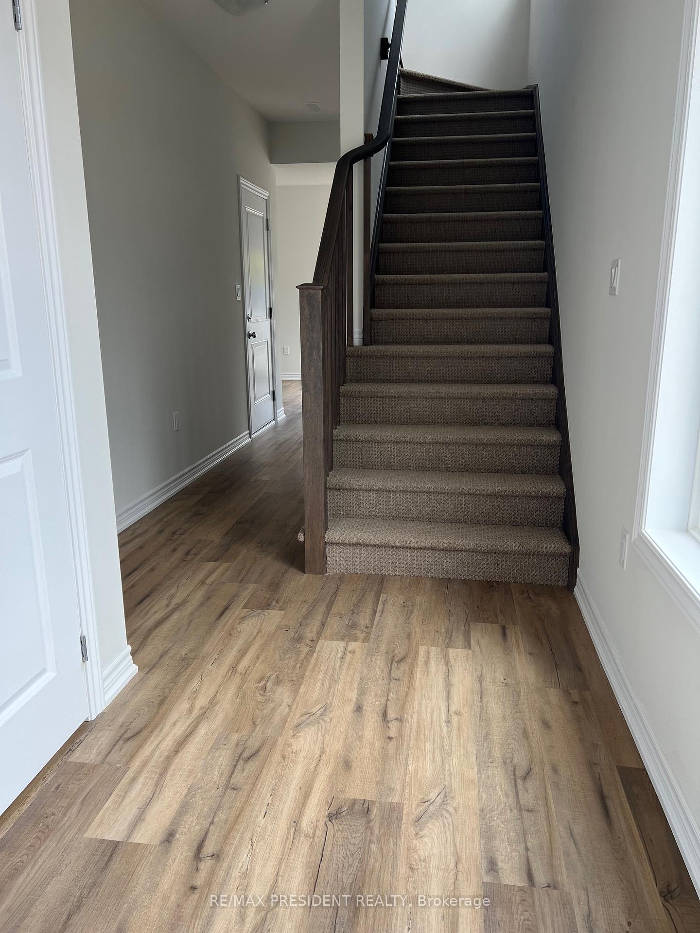 Photo 4 of 50 Sentinel Lane, Hamilton, Mountview — HOMEH
