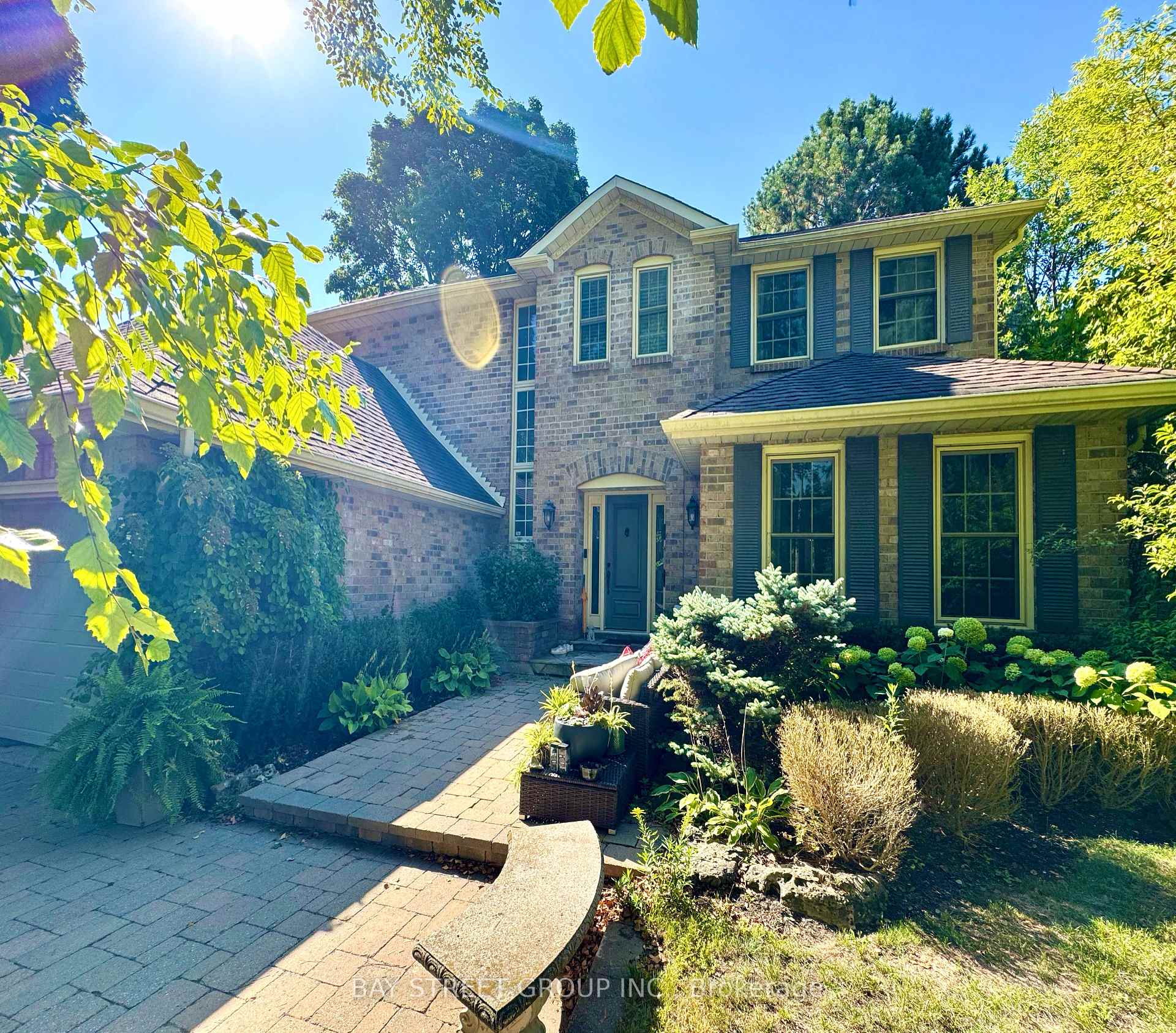 Photo 1 of 33 Normandale Road, Markham, Unionville — HOMEH