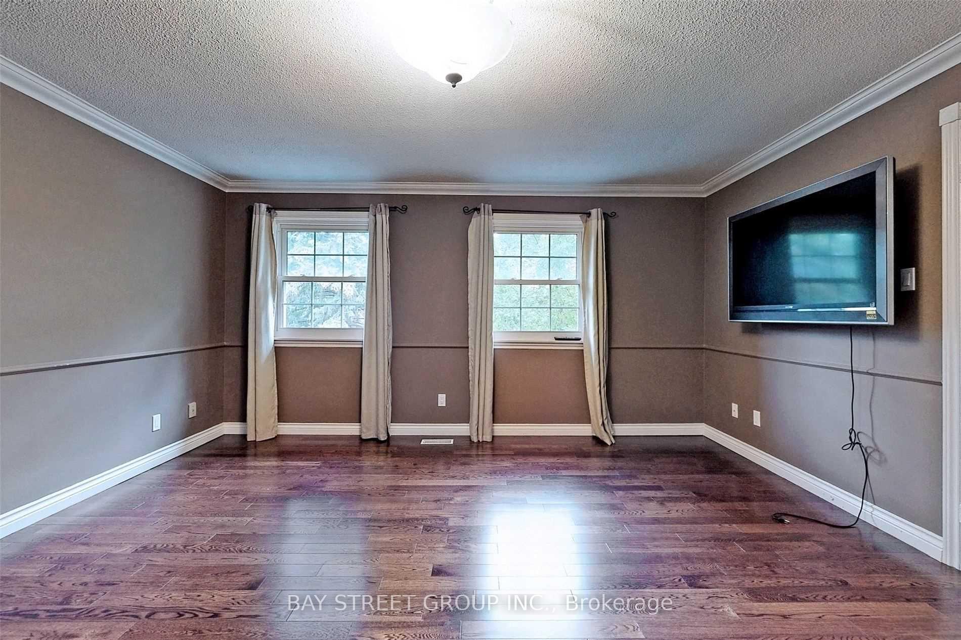 Photo 23 of 33 Normandale Road, Markham, Unionville — HOMEH