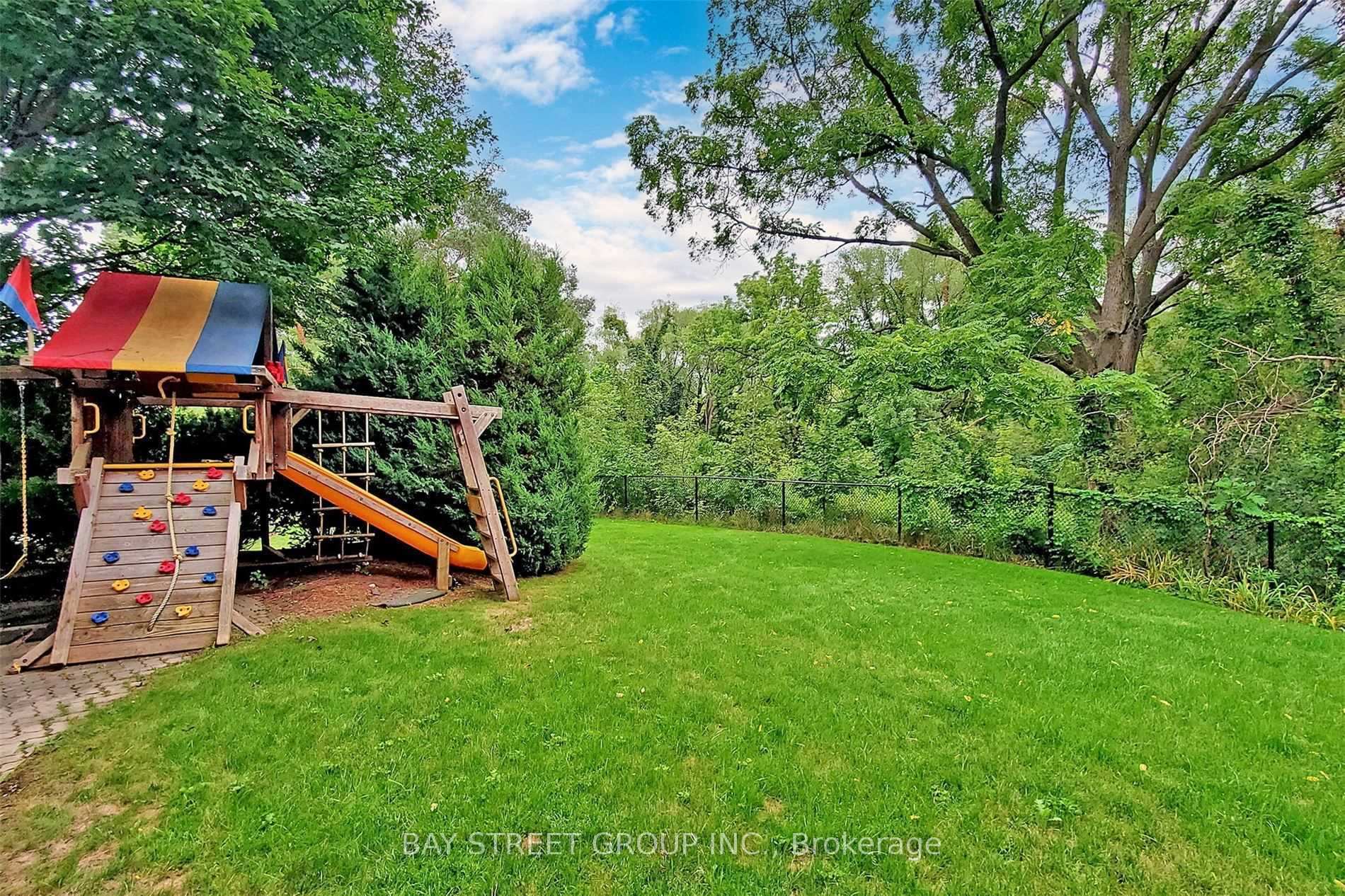 Photo 31 of 33 Normandale Road, Markham, Unionville — HOMEH
