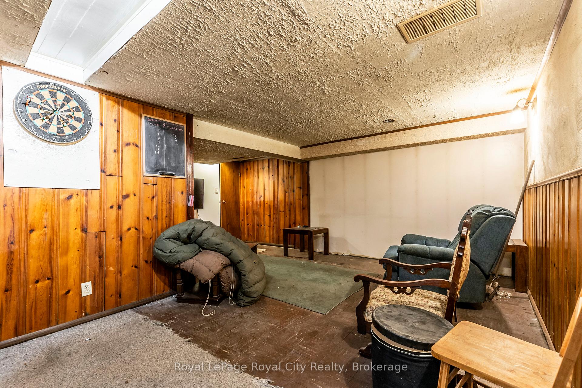 Photo 25 of 6 Seneca Drive, Kitchener — HOMEH