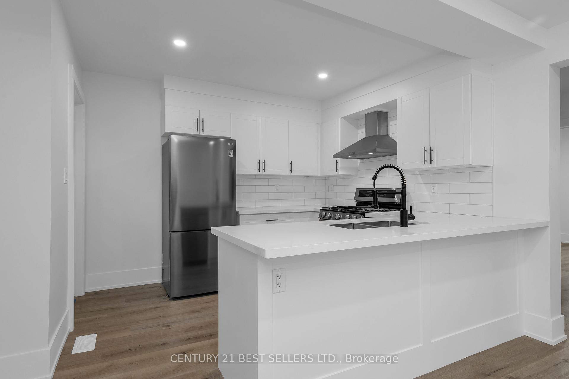 Photo 4 of Unit 2, 14 Avalon Place, Hamilton, Gibson — HOMEH