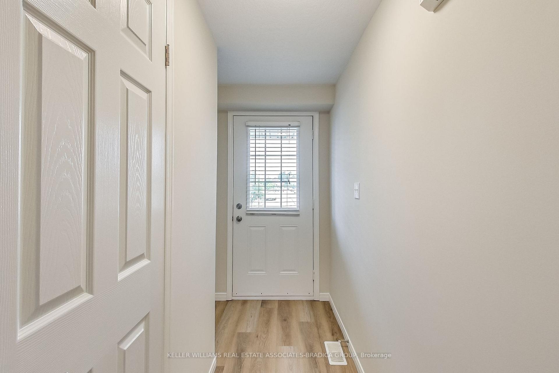 Photo 2 of 102 Rochefort Street, Kitchener, Huron Park — HOMEH