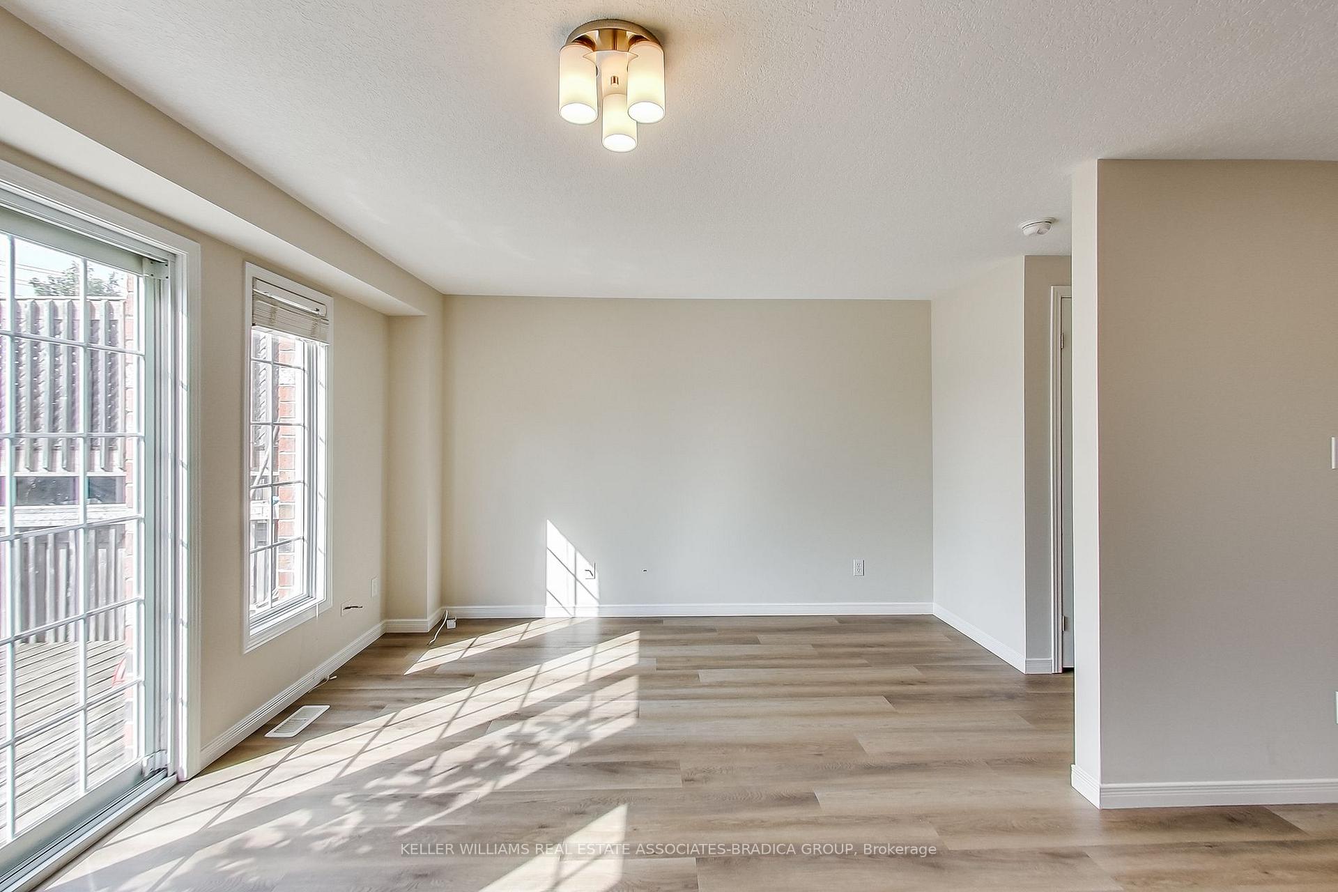 Photo 6 of 102 Rochefort Street, Kitchener, Huron Park — HOMEH