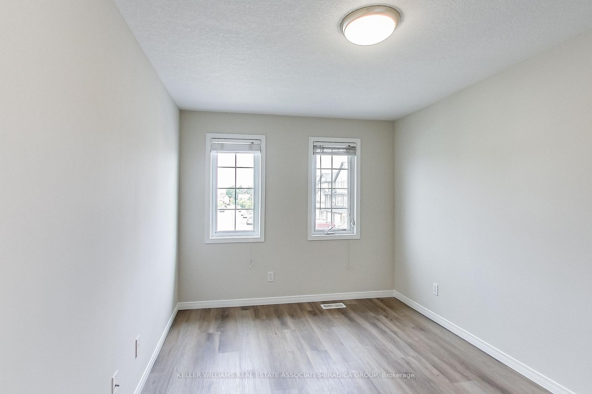 Photo 14 of 102 Rochefort Street, Kitchener, Huron Park — HOMEH
