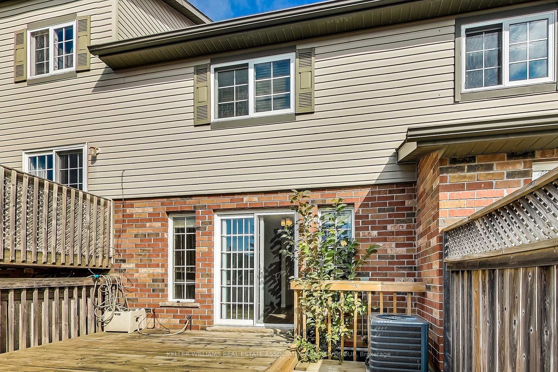 Photo 18 of 102 Rochefort Street, Kitchener, Huron Park — HOMEH
