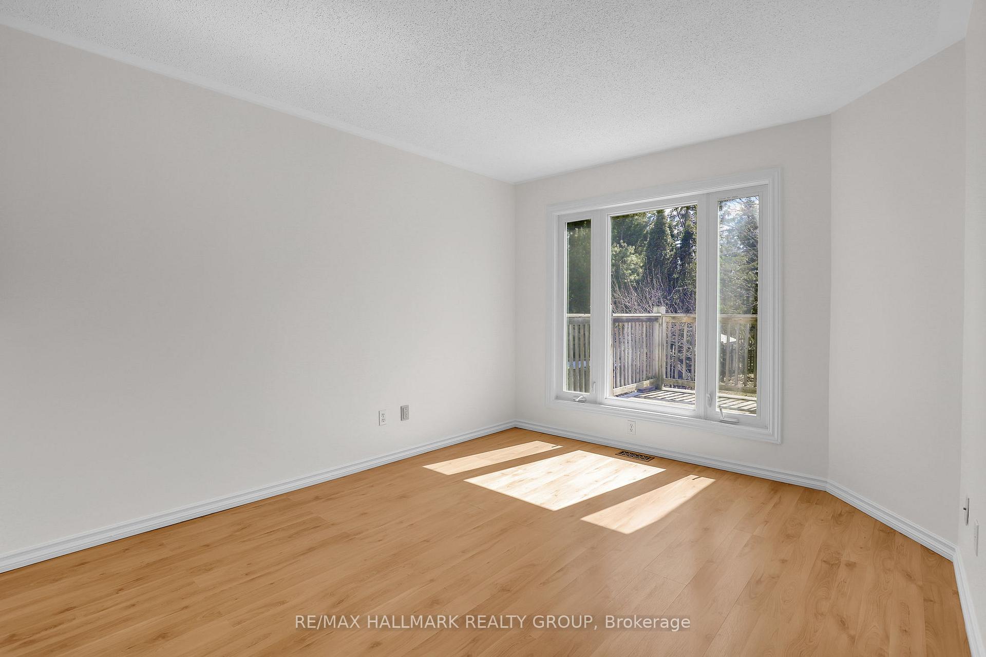 Photo 8 of 27 Ipswich Terrace, Ottawa, Kanata - Morgan's Grant/South March — HOMEH