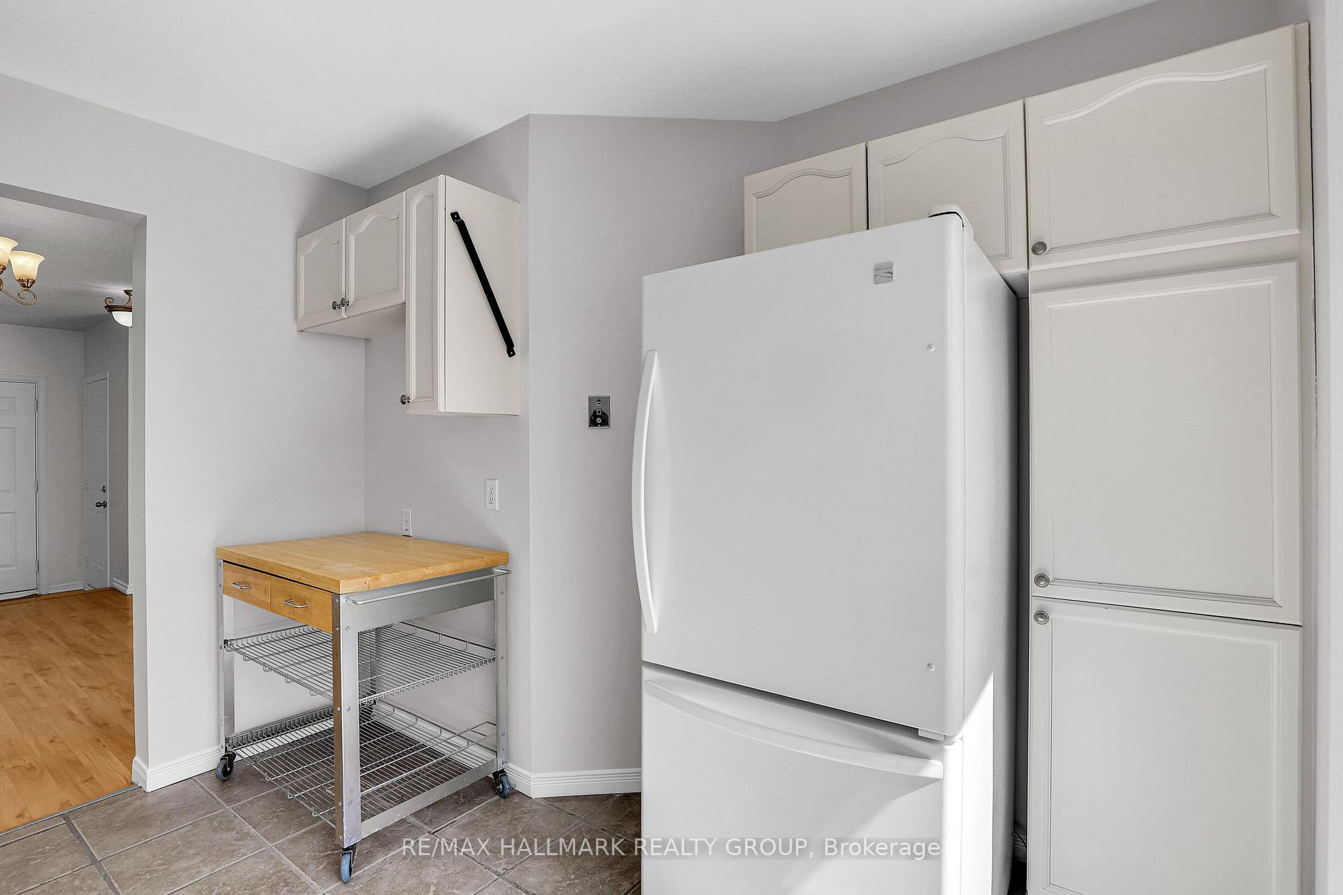 Photo 11 of 27 Ipswich Terrace, Ottawa, Kanata - Morgan's Grant/South March — HOMEH
